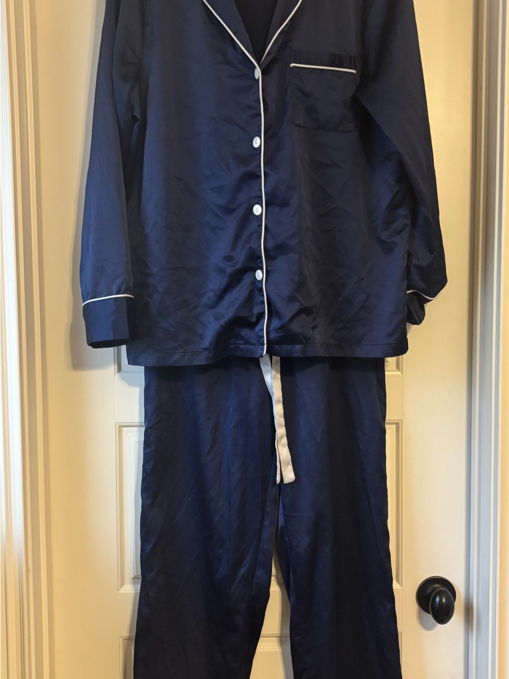 SereneDelicacy Navy Blue Pajama Set with White Piping
